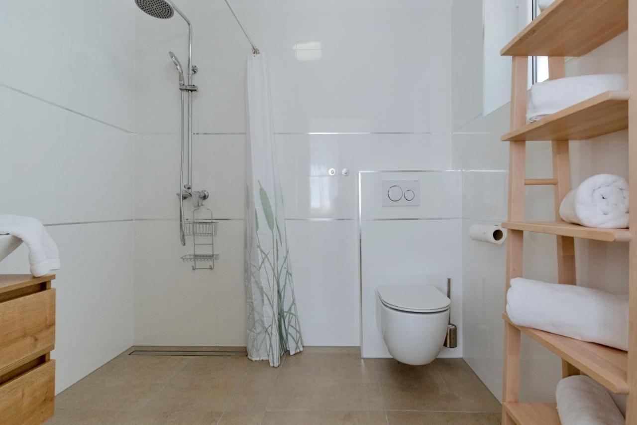 Apartments Ivica Omis Exterior photo